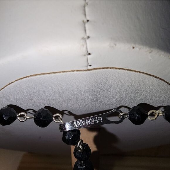 Germany Vintage Black Beaded Necklace 14"+3" - Picture 6 of 6